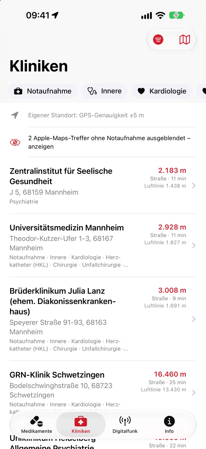 Klinikliste der App: Kliniken in Mannheim, sortiert nach Fahrstrecke in Metern, mit Fahrzeit und Luftlinie